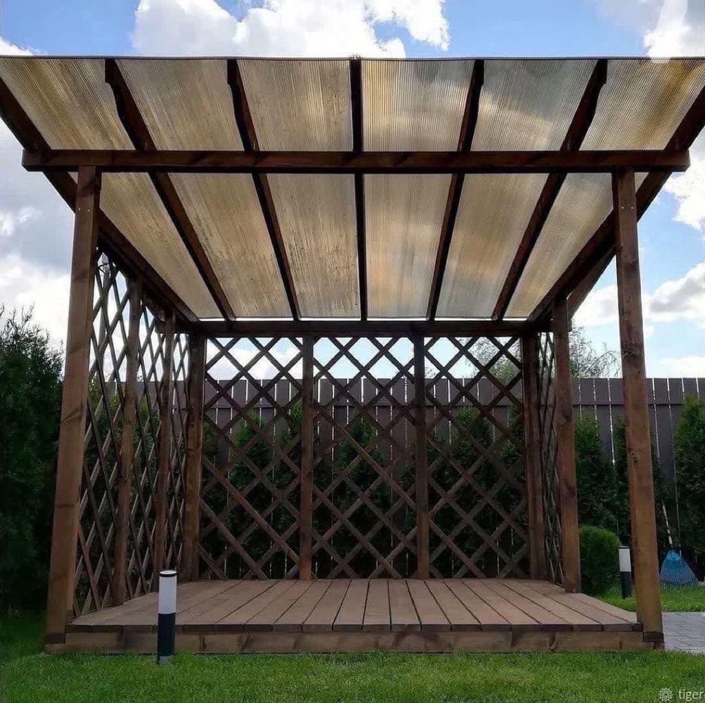 Bronz polikarbonát pergola